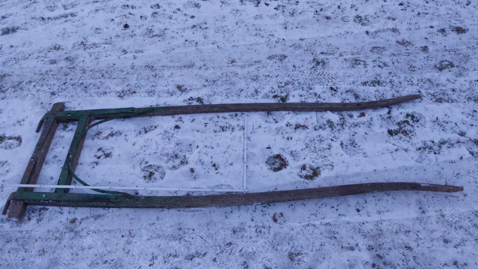 Alte Einspänner Schere/ Einspänner (2x aus Holz/Metallbeschlag) in Wardow