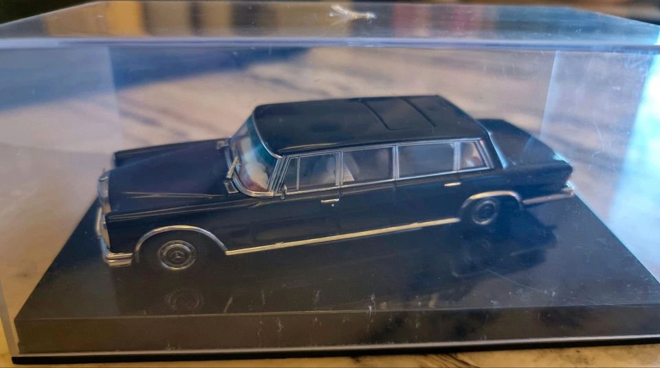 Modellauto 1:43 Mercedes-Benz 600 W100 Pullman AutoArt in Lage