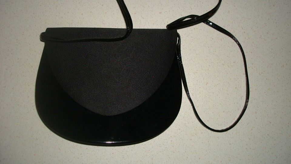 Damen- Handtasche schwarz in Moormerland