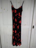 Langes schwarzes Kleid mit rotem Blumenmuster Brandenburg - Niederfinow Vorschau