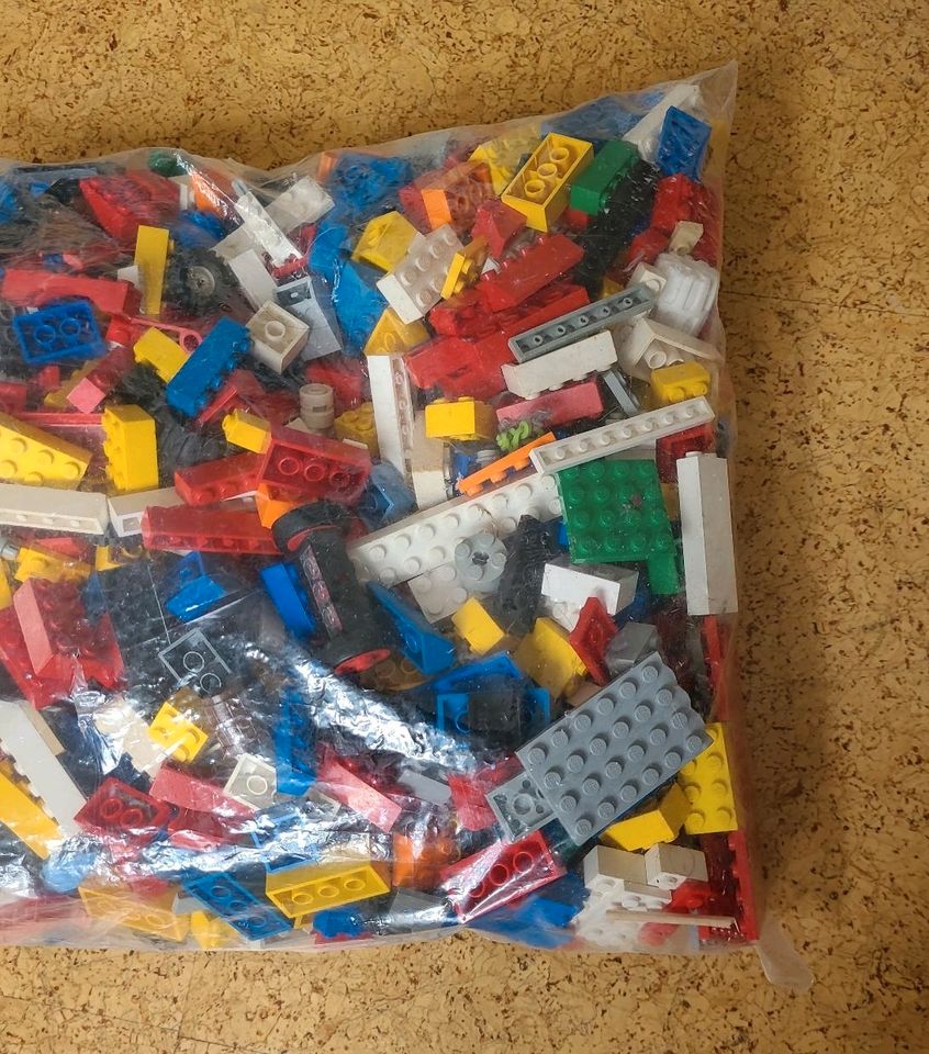 1,7 kg bespieltes Lego in Rietberg