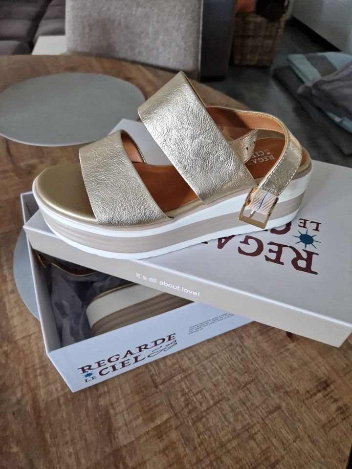 Sandalen Keilbsatz Gr39 Damen Schuhe Gold beige in Baesweiler