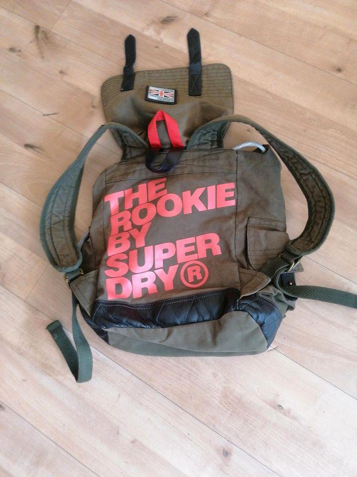 Rucksack von "SUPERDRY' in Dortmund