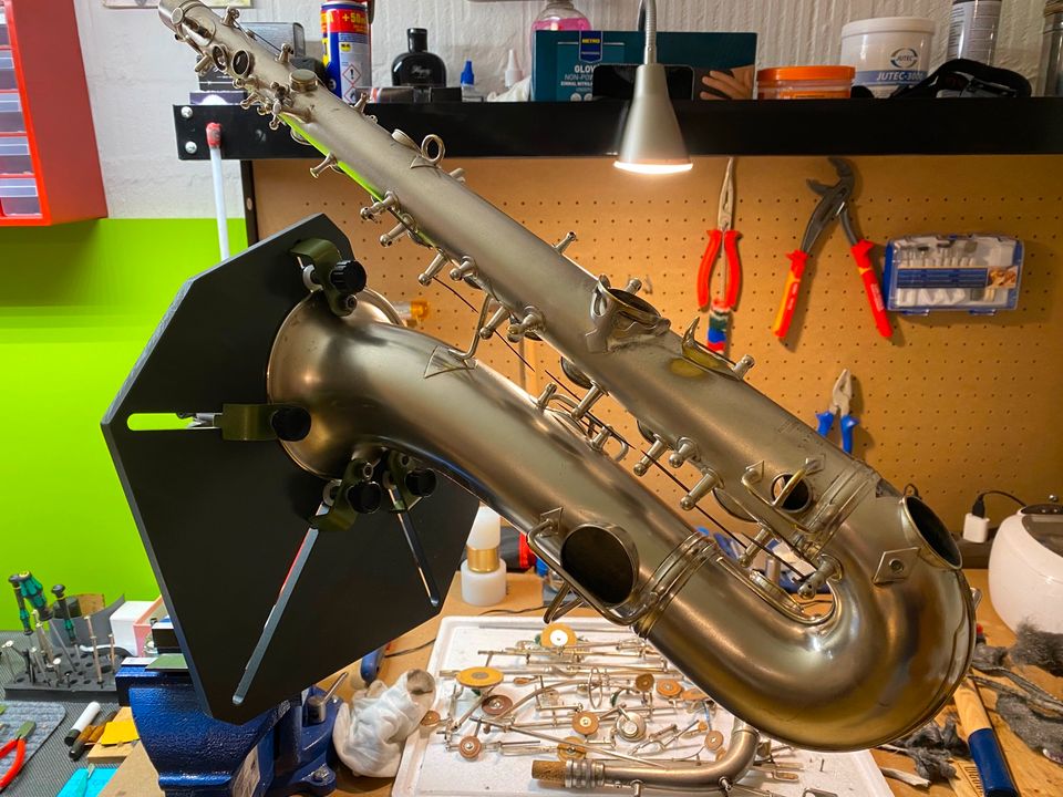 Reparatur und Restaurierung von Vintage-Saxophonen in Laatzen