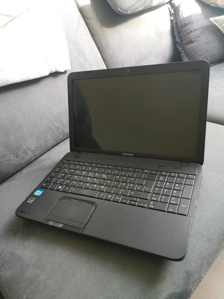 Toshiba Laptop Windows 8 in Battenberg