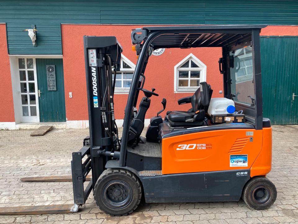 3to Doosan B30 Elektrostapler Triplex Linde Stihl Stapler in Gachenbach