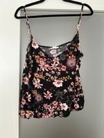 Top mit Spaghettiträgern H&M Gr. L schwarz mit Blumen Bayern - Nabburg Vorschau