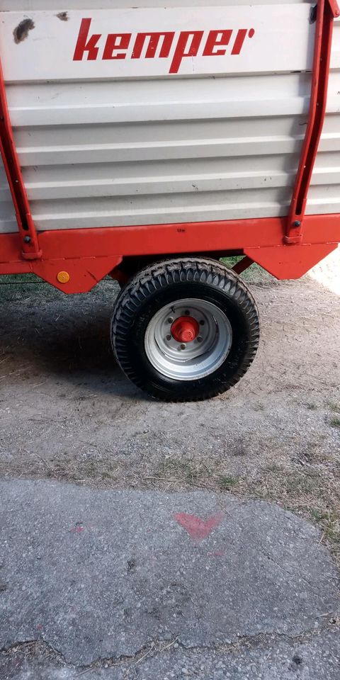 Ladewagen kemper rol 720 in Murnau am Staffelsee