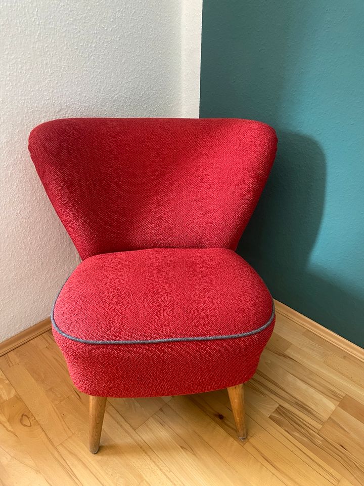 Vintage Mid Century Sessel rot 50er 60er NEU bezogen in Düsseldorf