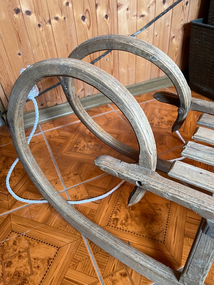 Schlitten Holzschlitten Hornschlitten Vintage in Helbra