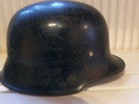 Alter Stahlhelm, wohl von der Feuerwehr. Baden-Württemberg - Ravenstein Vorschau