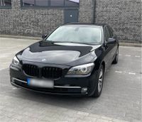 BMW 740D F01 Leder Navi Xenon Schiebedach TOP 7er Berlin - Neukölln Vorschau