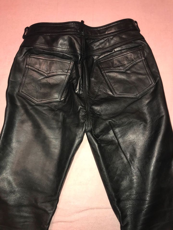 Motorrad-Lederhose, schwarz, Gr. 46 in Berlin