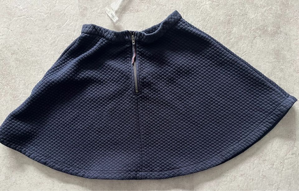 Tommy Hilfiger Rock Blau Gr.176 in Eisenach