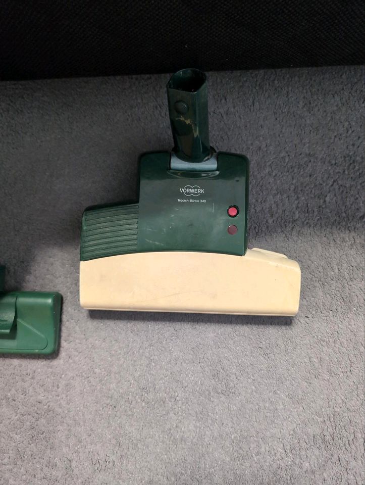 Vorwerk Kobold 122 mit Teppich-Bürste 340 und Schlauch in Hilden