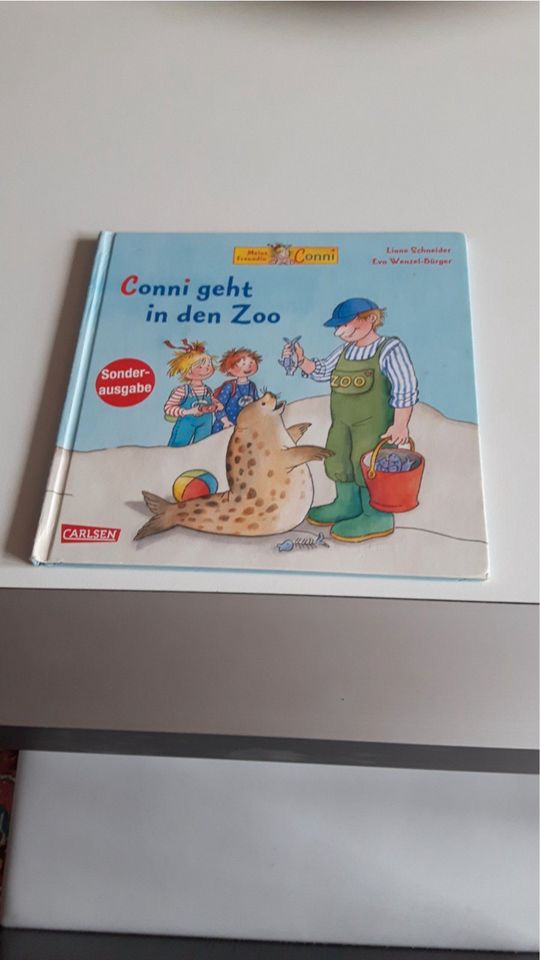 Sehr gut erhaltenes Kinderbuch Conni geht in den Zoo in Deuerling