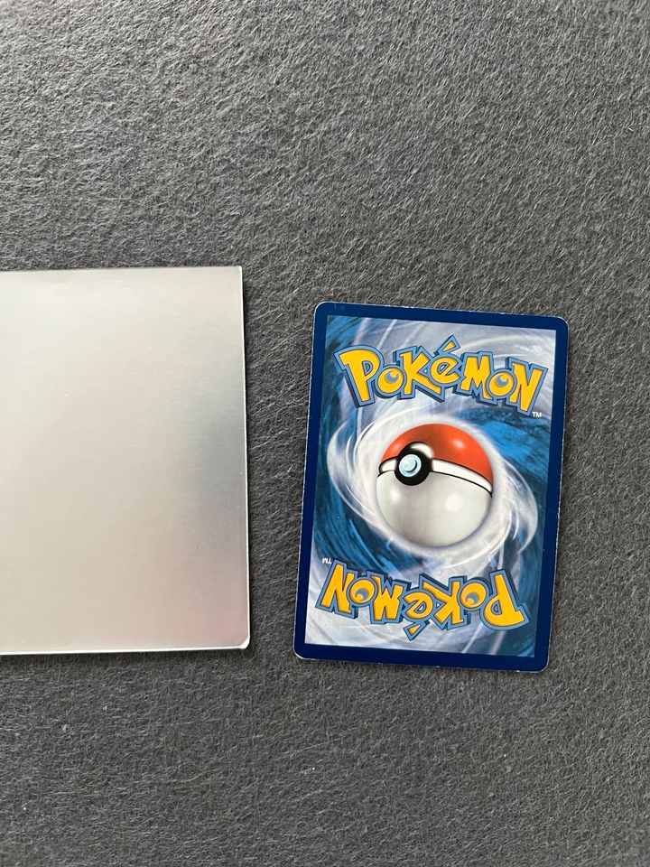 Pokémon Folipurba V in Hamburg