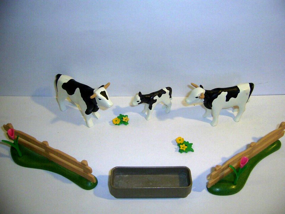 Playmobil Set 7892 Kuh, Bulle, Kälbchen, Weidezaun Wassertrog in Eggermühlen