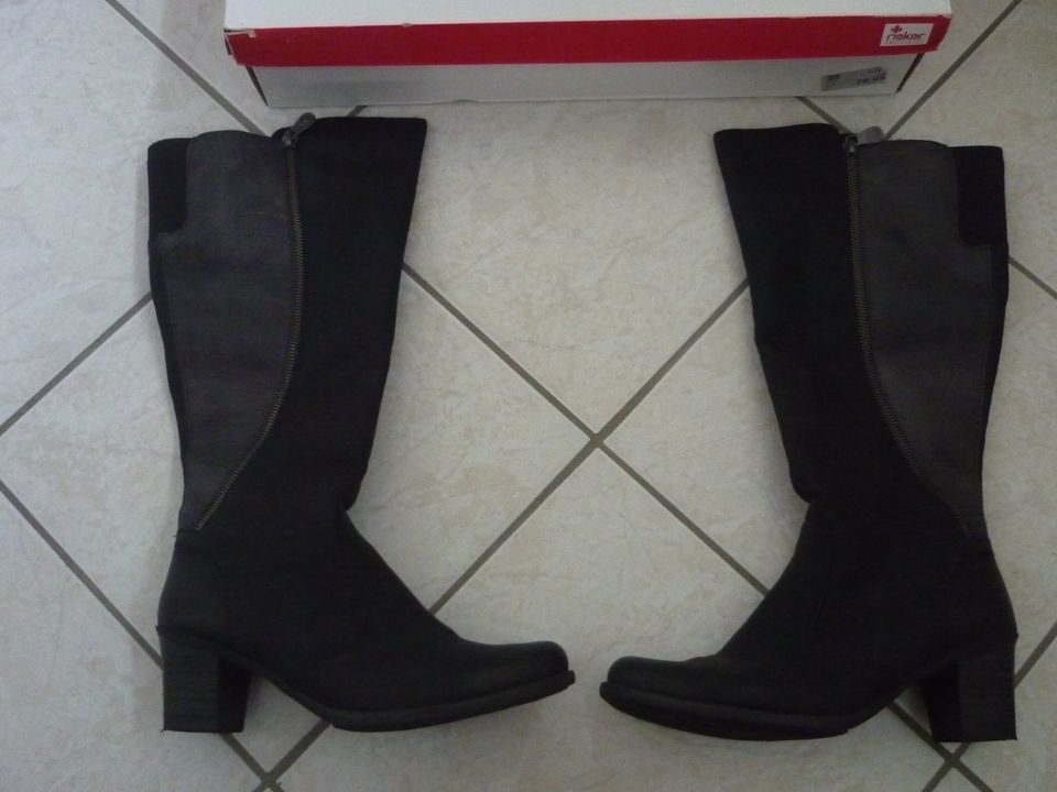 Rieker Stiefel Gr. 39 NEU schwarz Vario Schaft Absatz gefüttert in Langen (Hessen)