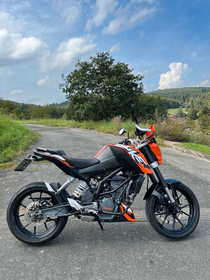 Ktm Duke 125 in Dautphetal