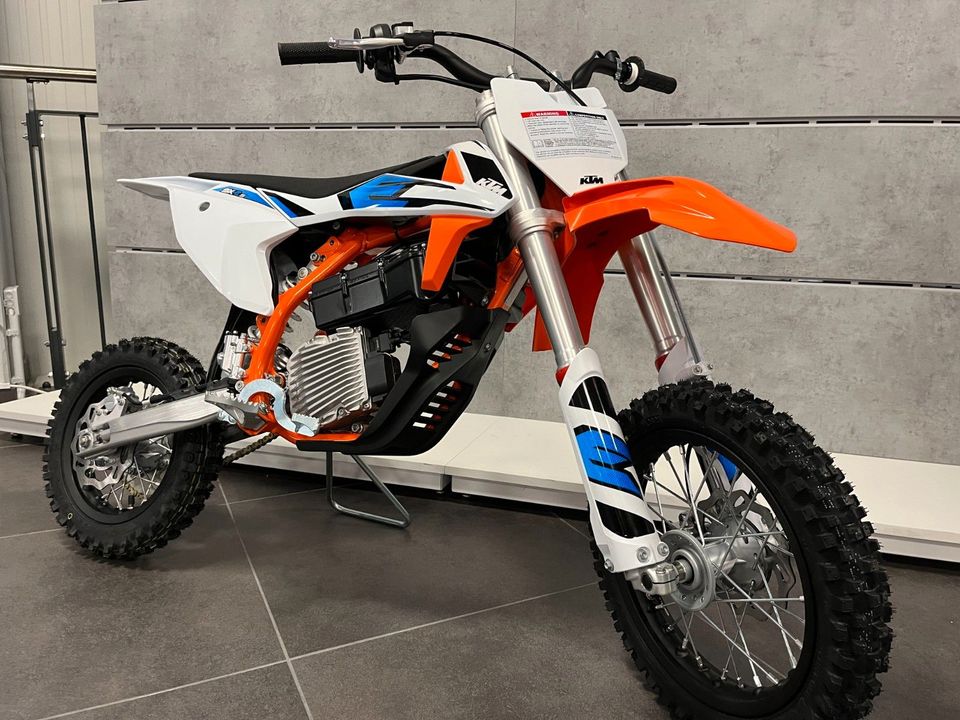 KTM SX-E 5 MODELL 2022 Finanzierbar in Kleinmachnow