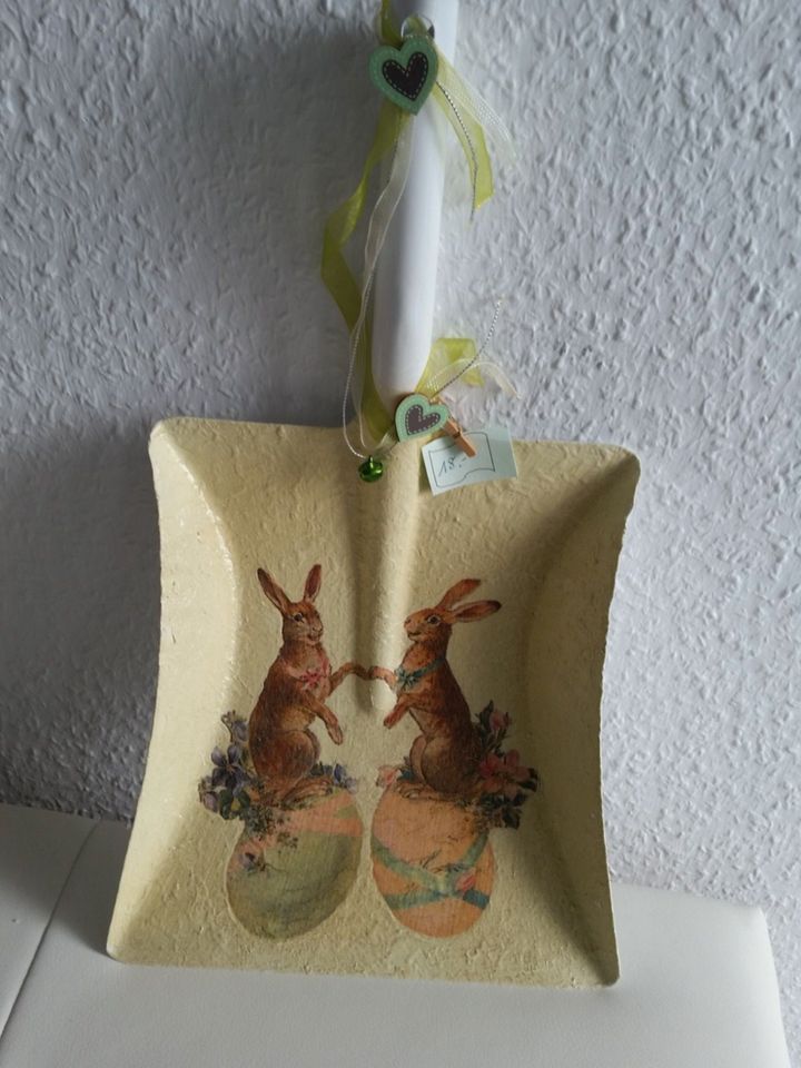 Ostern-Dekos Kehrblech Osterschmuck Dekoständer Ostern Geschenke in Rhauderfehn