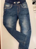 Zara jungen, Jeans, Joggers Slim fit 104 top Zustand Düsseldorf - Holthausen Vorschau