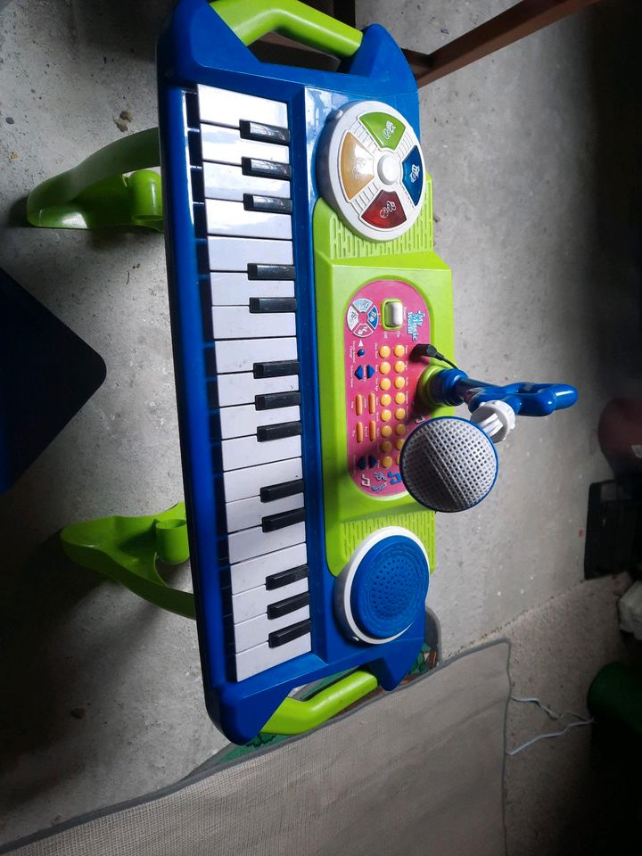 Kinder keyboard/ Klavier in Wegberg