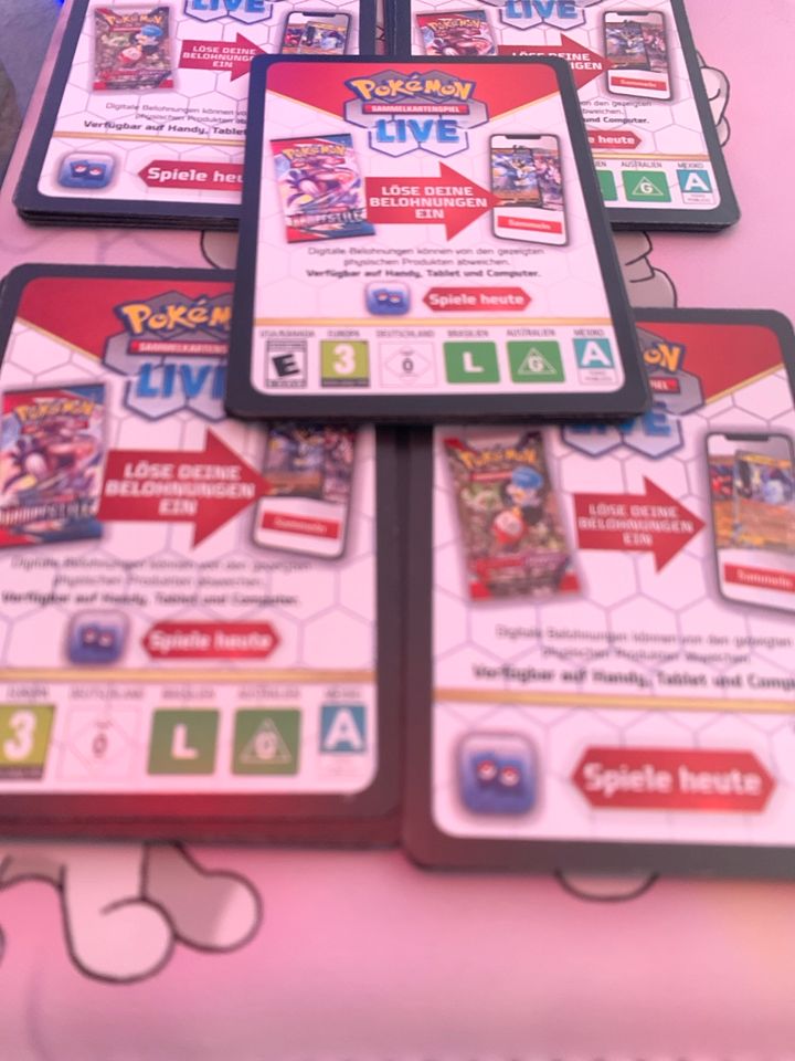 Pokémon live sammkarten 100 Stück in Bruchsal