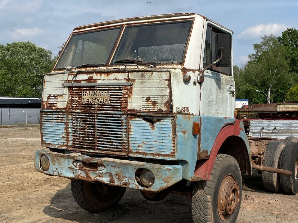 Oldtimer LKW Hanomag-Henschel F 261 AK Fahrerhaus in Herten