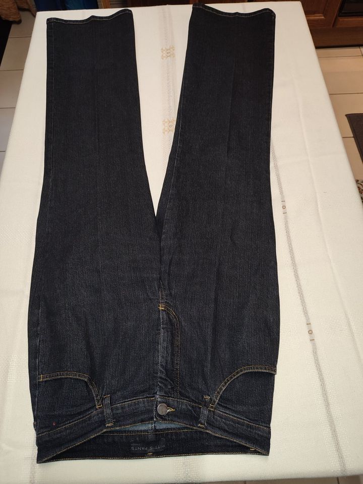 Jeans von PITT`S  PANTS Conny,schwarz, Größe 38. in Großrosseln