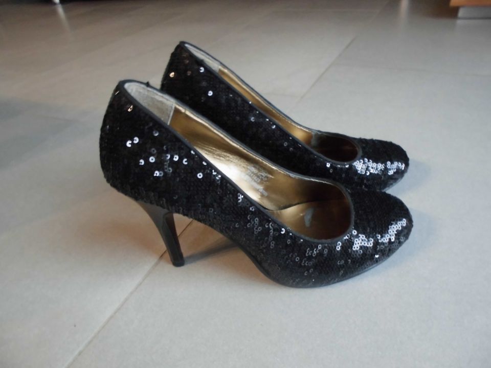 Tamaris high heels, Pailletten, Gr. 36, schwarz, guter Zustand in  Nordrhein-Westfalen - Porta Westfalica | eBay Kleinanzeigen ist jetzt  Kleinanzeigen