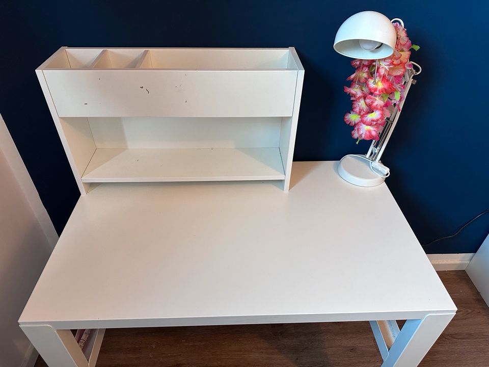 Ikea Schreibtisch pahl weiß in Hamburg