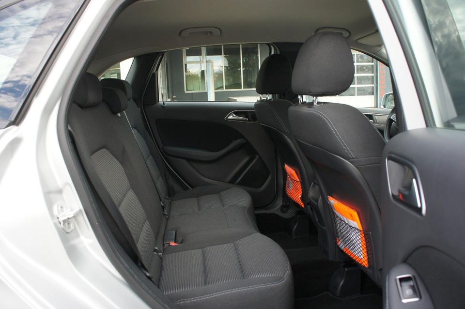 Mercedes-Benz B 180 7G-DCT Sports Tourer *LED*PDC*SHZ*KLIMA* in Dresden