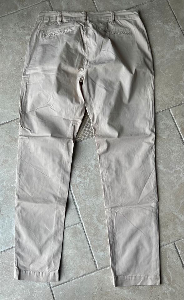 Chino Hose von Comma - Gr. 40 - wie neu in Frankfurt am Main