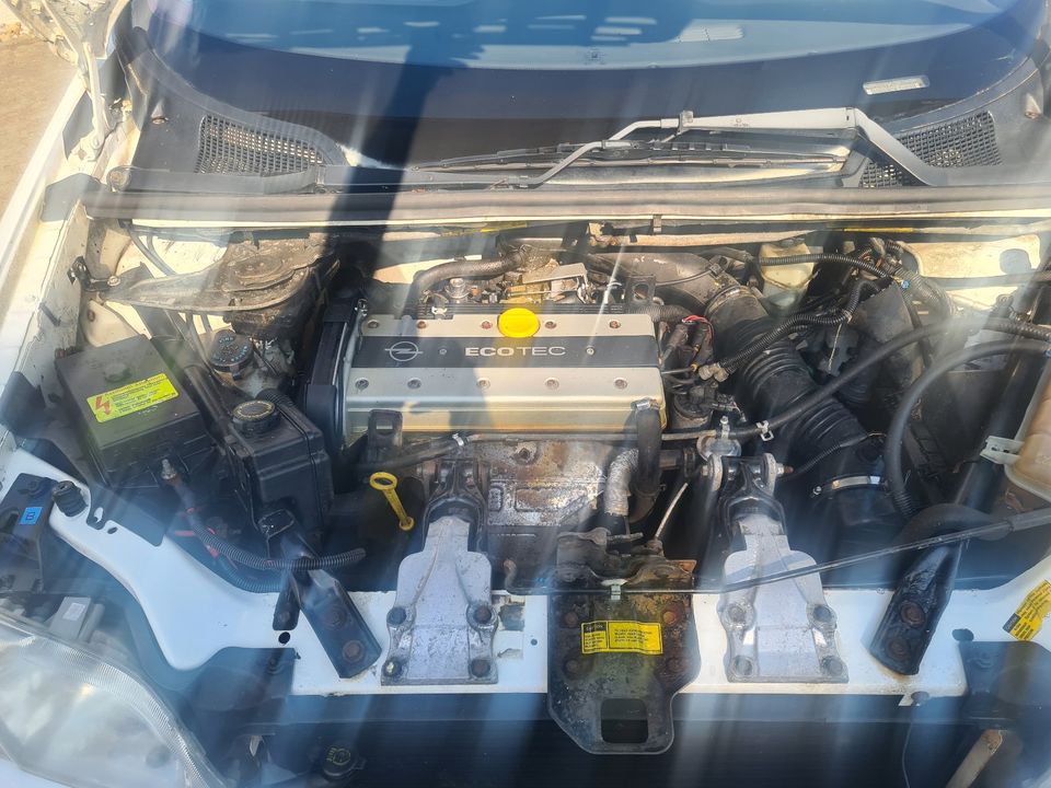 Opel Sintra 2,2L 16V Klima Sitzheizung Läuft fährt wenig Rost in Bielefeld