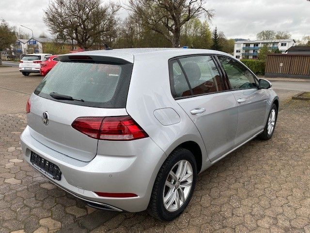 Volkswagen Golf VII 1.0 Lim. Comfortline in Wolfhagen 