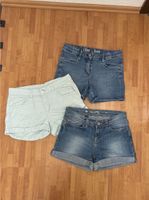 Jeans Shorts Gr 158 H&M S.Oliver Colorado Mädchenshorts Hessen - Eschborn Vorschau