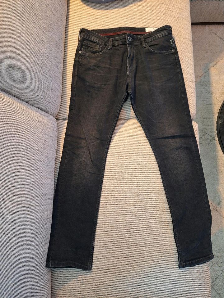 Tolle Jeans von Tom Tailor 33/32 Piers Hose L in Dormagen