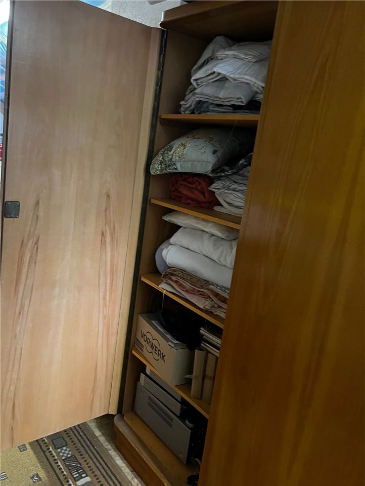 Schlafzimmerschrank Schrank Kleiderschrank in Neu Ulm