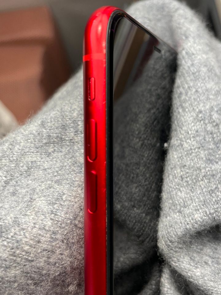 iPhone 11 | Rot | 64 GB | OHNE OVP in Garching b München