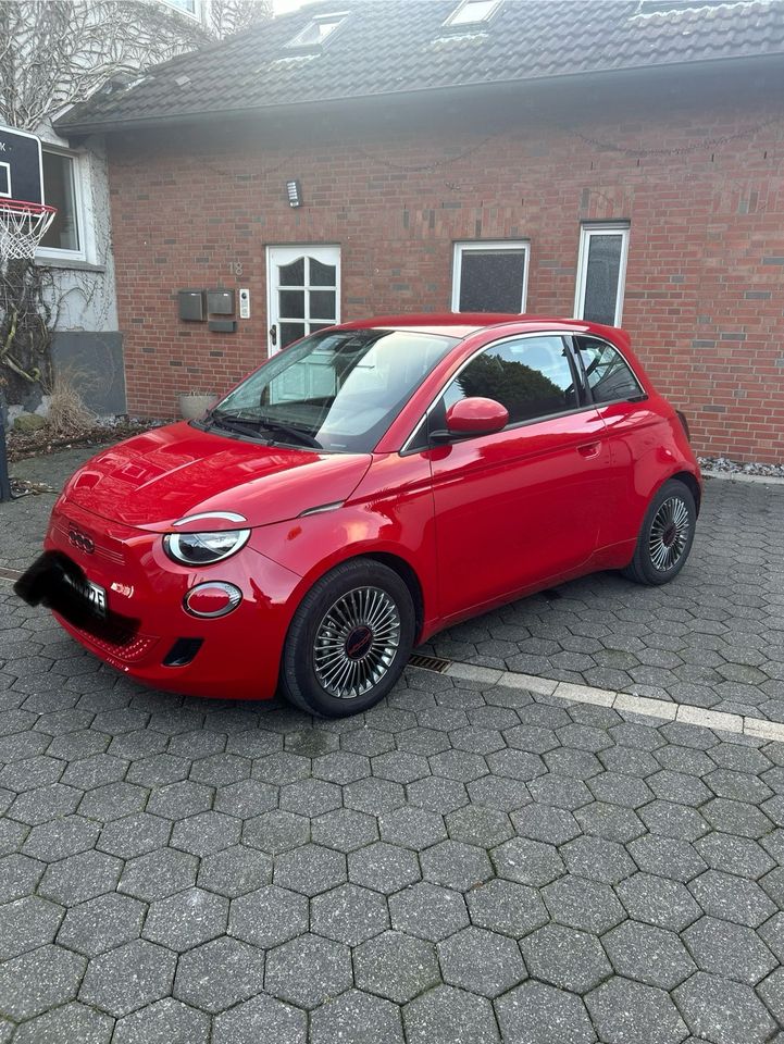 Fiat 500 Elektro RED Edition Cityflitzer in Waltrop