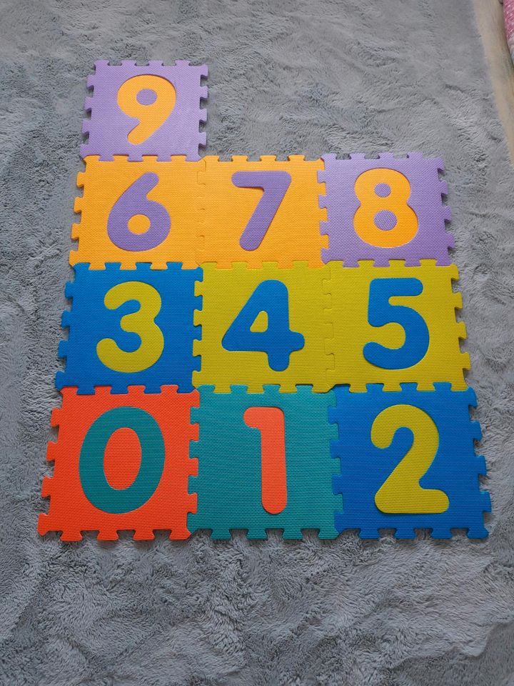 Puzzlematte Zahlenmatte Spielmatte Kinder 30x30 in Berlin