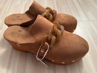Clogs Mustang NEU Sandalen 37 Baden-Württemberg - Karlsdorf-Neuthard Vorschau