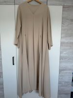 Beige Abaya mit Goldenen Details + Kopftuch Niedersachsen - Salzgitter Vorschau