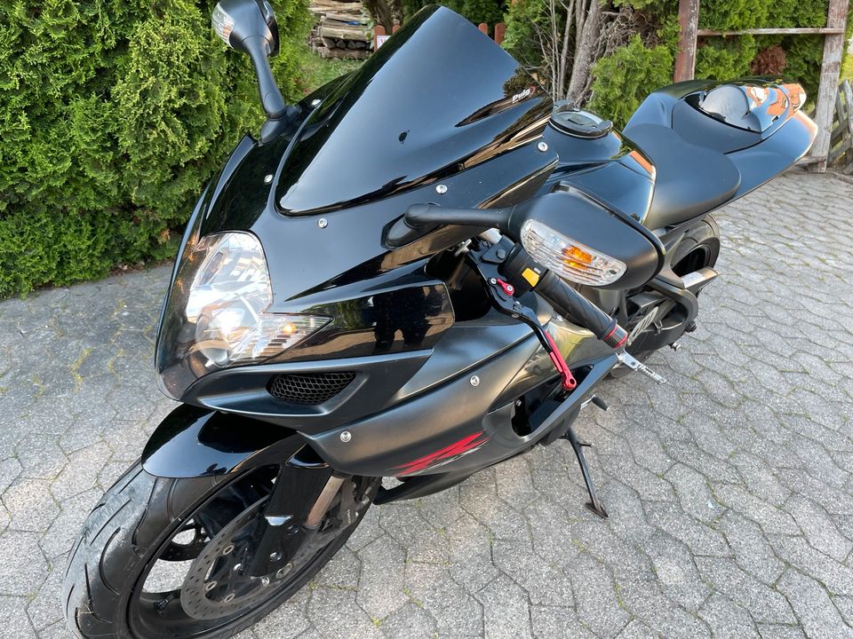 Suzuki GSX R 750 K7 in Heilsbronn