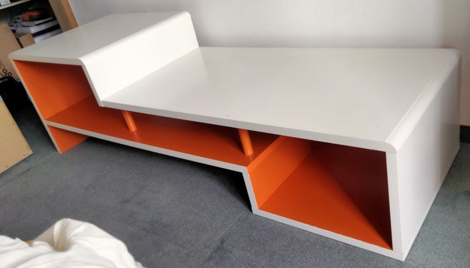 IKEA DESIGNER Low Board weiß / orange in Poing