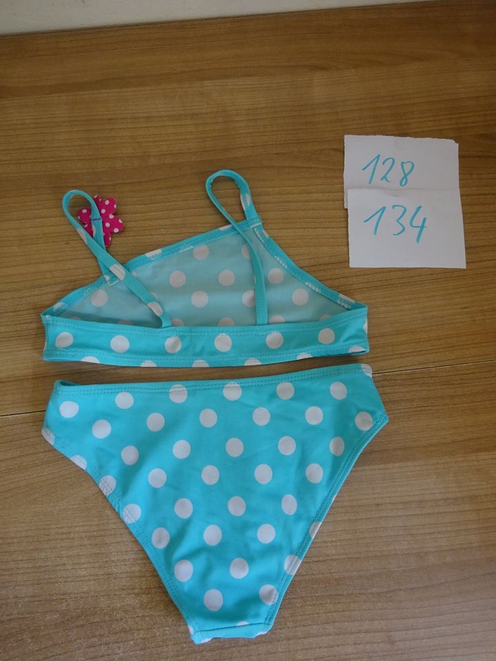 Bikini Größe 128/134 = 5,00€ in Visbek