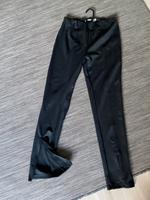 ICHI elegante Hose mit Schlitzen Reißverschluss schwarz 40 NEU Schleswig-Holstein - Quarnbek Vorschau