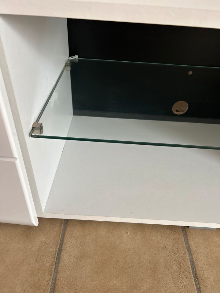 Sideboard weiẞ zuverkaufen in Altenbeken